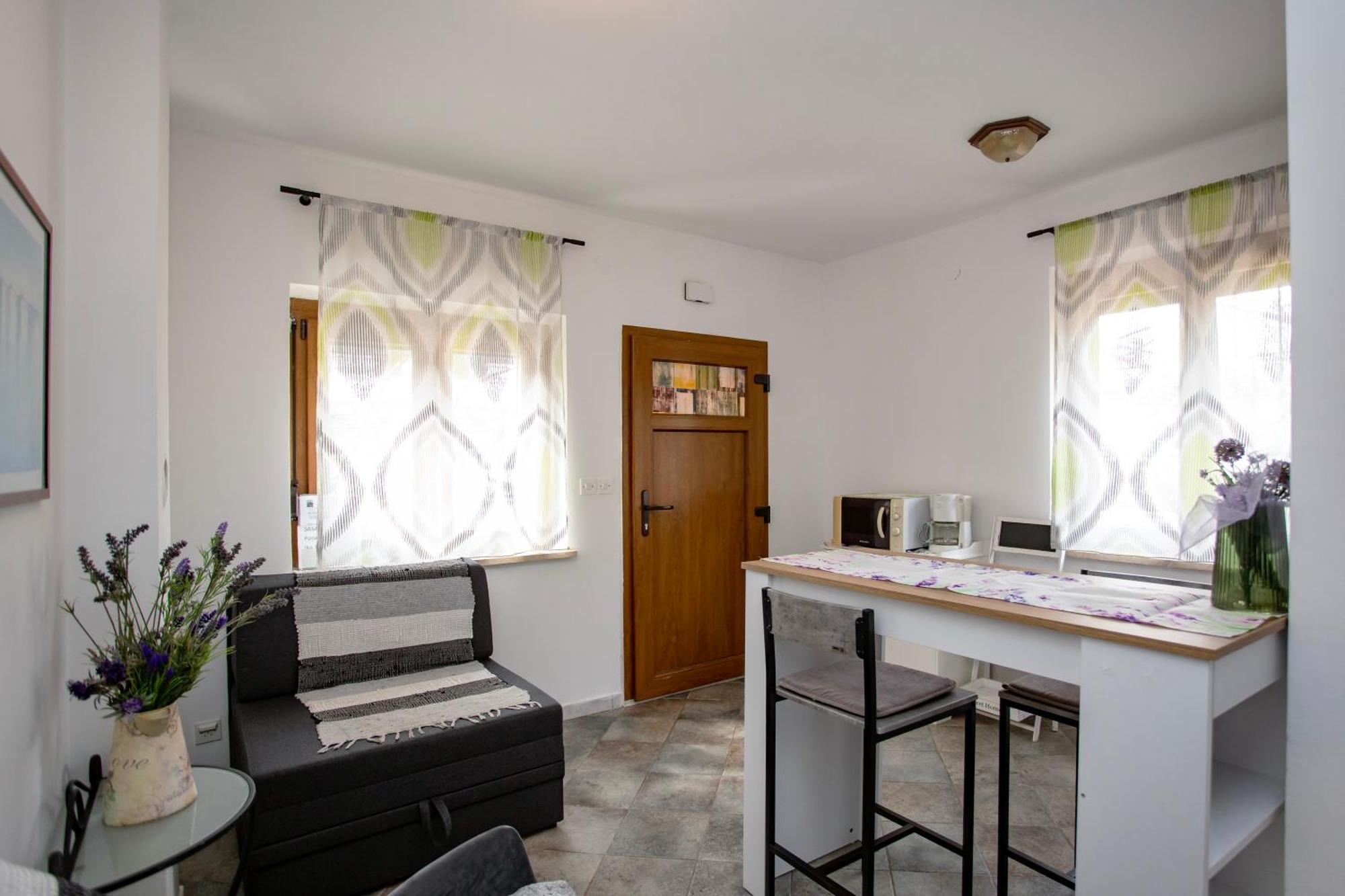 Apartments Ina & Ika Ровин Екстериор снимка