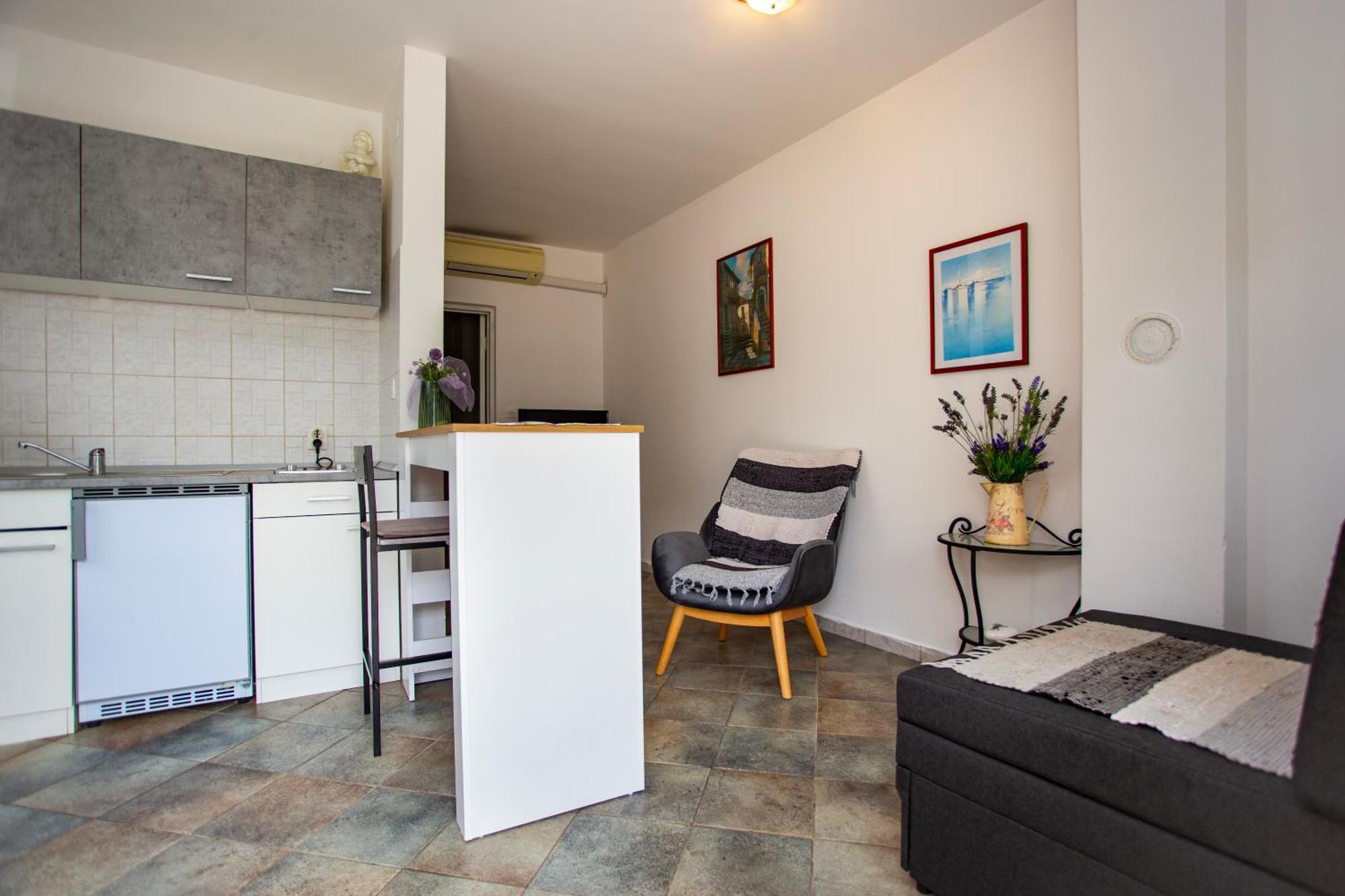 Apartments Ina & Ika Ровин Екстериор снимка